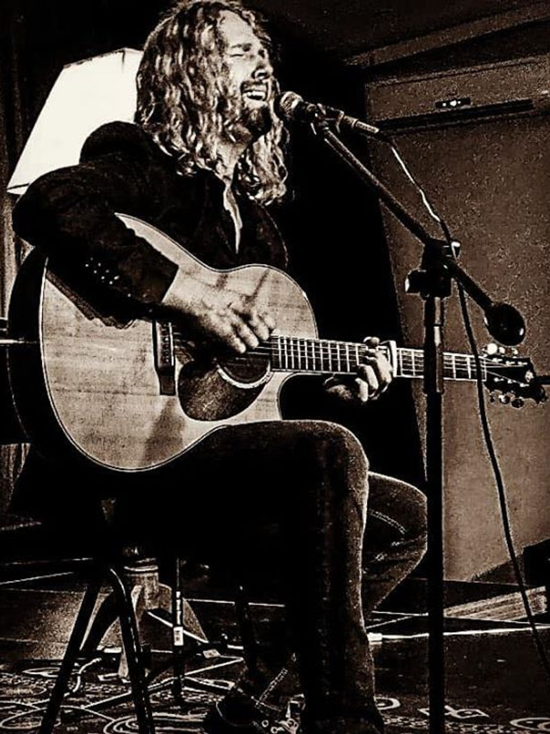 Nathan Smith — guitarist